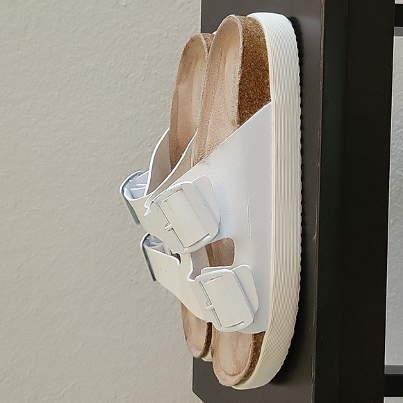 Size 7 white Madden Girl slip on sandals - Picture 3 of 9